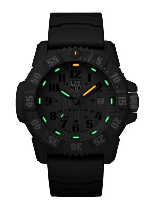 Luminox Master Carbon SEAL 3800 Series – Carbonox Plus+